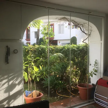 דירה 2 Bed - Sleeps 4 - Pool Patio Garden *