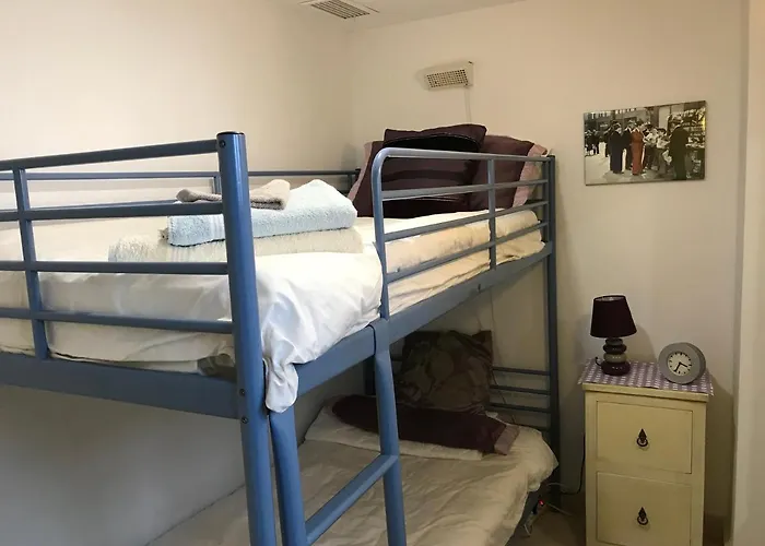Apartmán 2 Bed - Sleeps 4 - Pool Patio Garden *