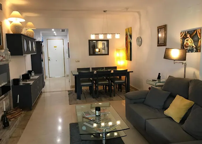 2 Bed - Sleeps 4 - Pool Patio Garden Apartmán *