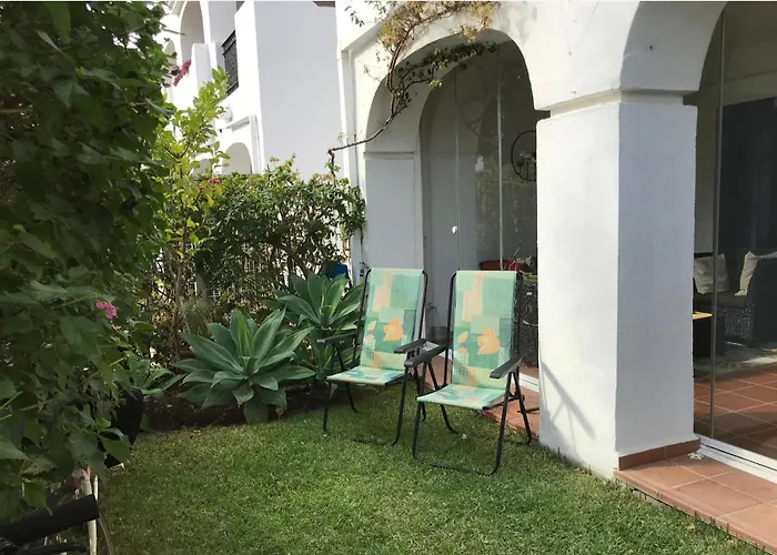 Apartmán 2 Bed - Sleeps 4 - Pool Patio Garden